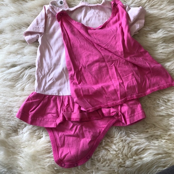 “Supergirl Onesie/Outfit for Baby. - Picture 3 of 4